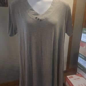 Elegant Gray V-Neck Tunic Top